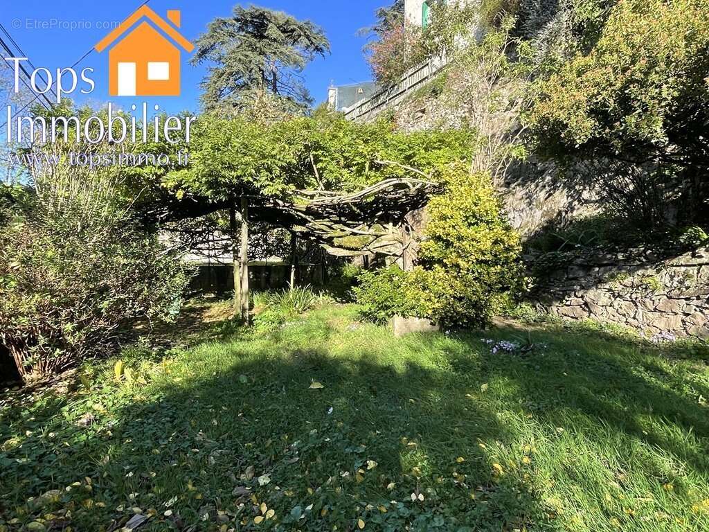 Appartement à VILLEFRANCHE-DE-ROUERGUE