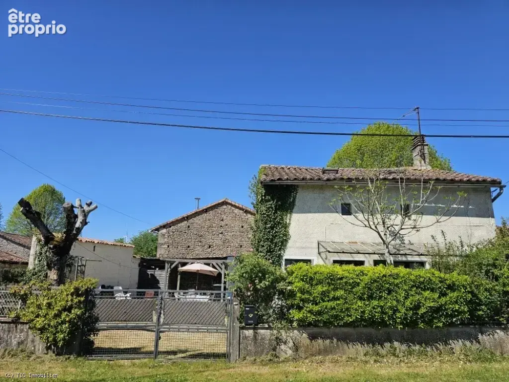 Maison De Caractère Dans Un Hameau Tranquille Proche de Nanteuil-en-Vallée - photo 27