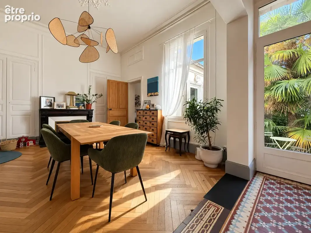 Élégante maison bourgeoise de 260 m2   Charme, volumes et confort familial - photo 2
