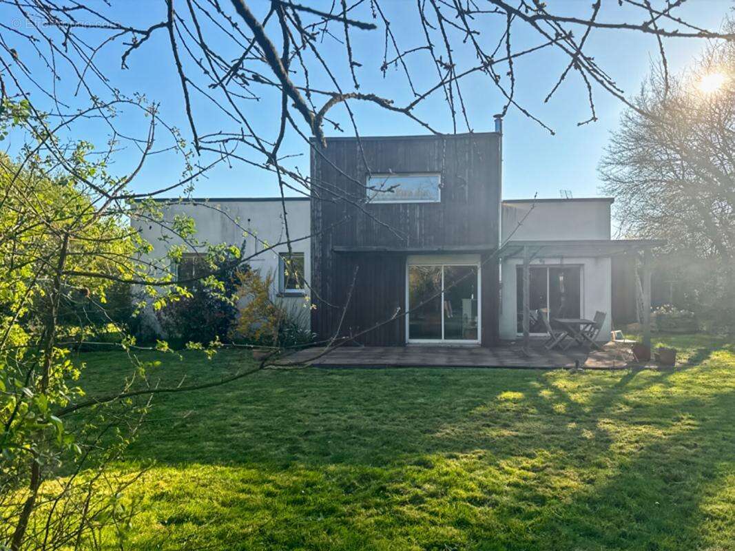 Maison à SABLE-SUR-SARTHE