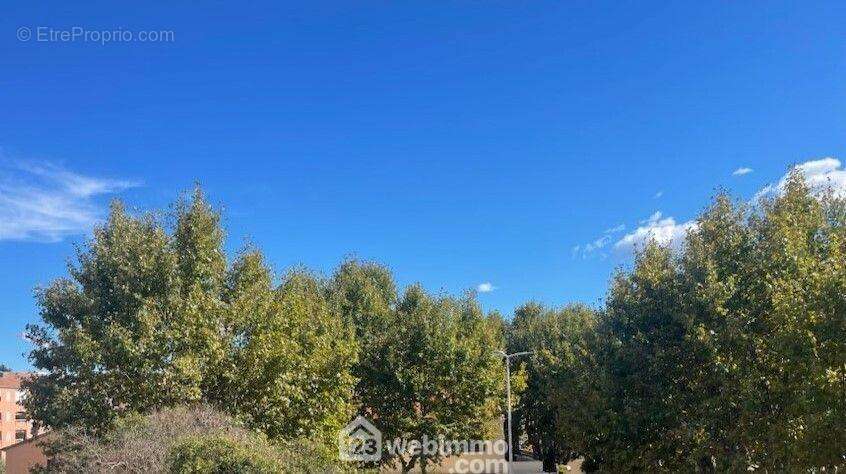 Vue dégagée, ciel azur et verdure. - Appartement à SAINTE-MAXIME