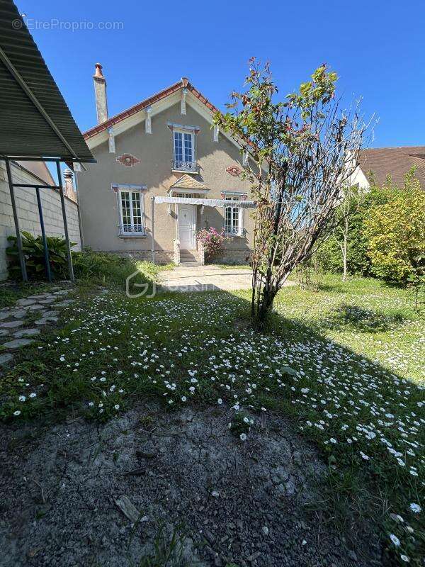 Maison de caractère avec jardin arboré – Un véritable coup de cœur aux portes de Fontainebleau et Moret sur Loing - photo 19