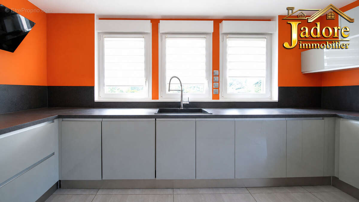 Superbe maison renovee type plain pied - photo 10
