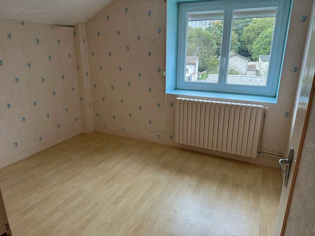 Maison à CEAUX-EN-COUHE