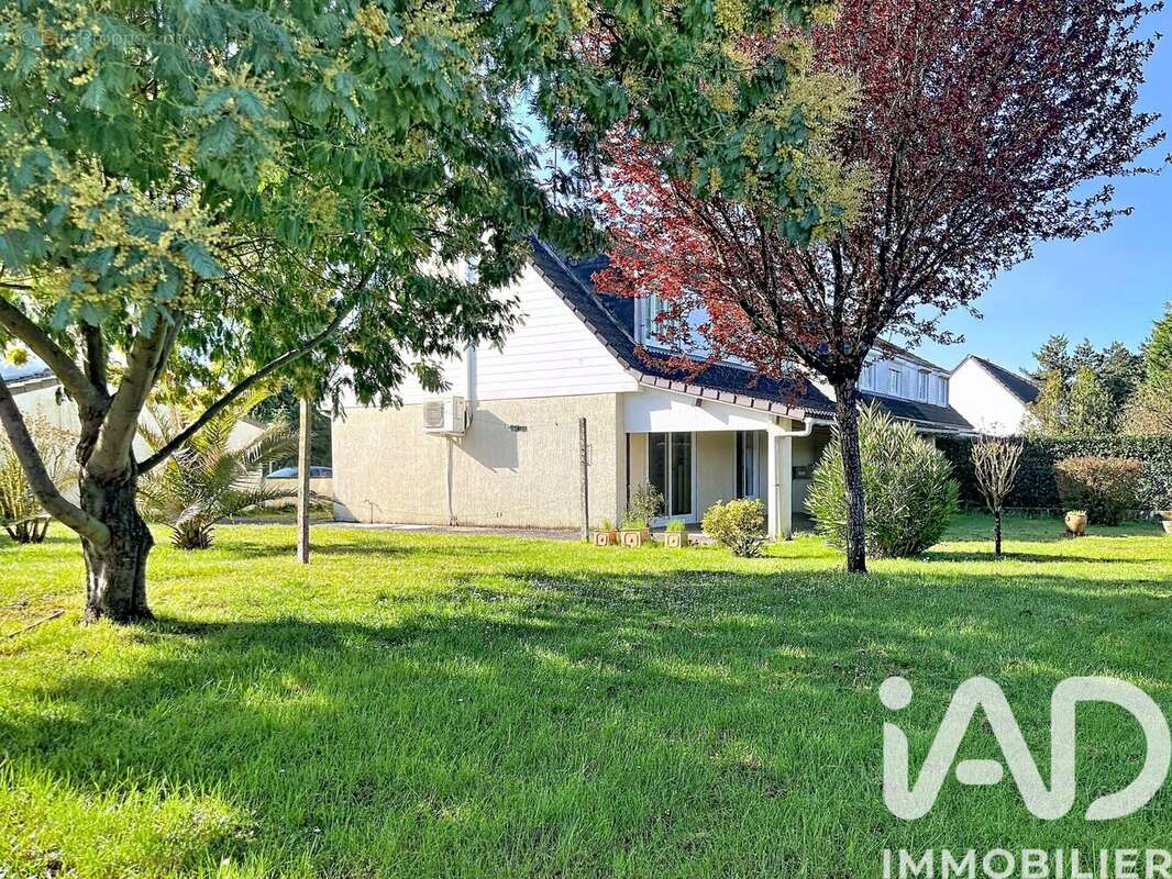 Photo 2 - Maison à CHATELLERAULT