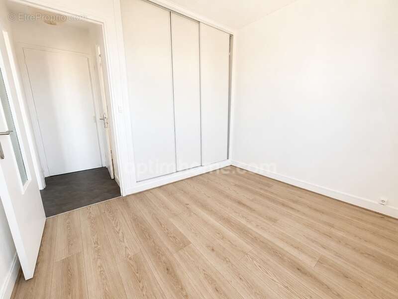 Appartement à SAINT-MAUR-DES-FOSSES