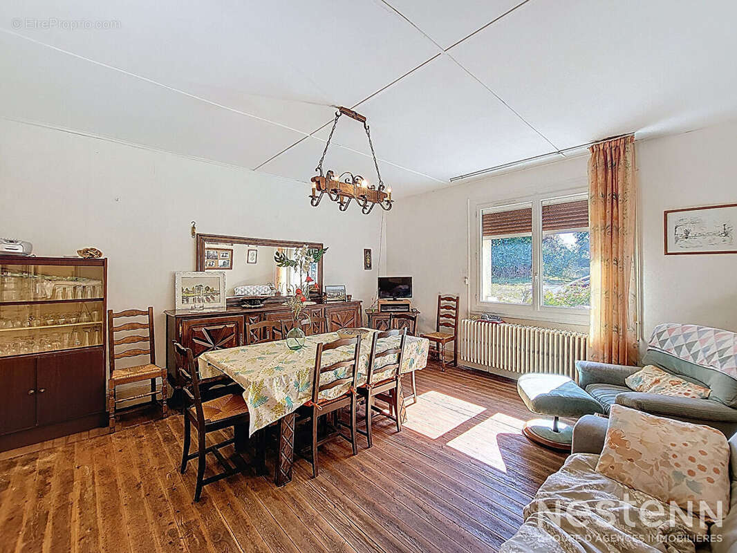 Maison à LARROQUE-ENGALIN