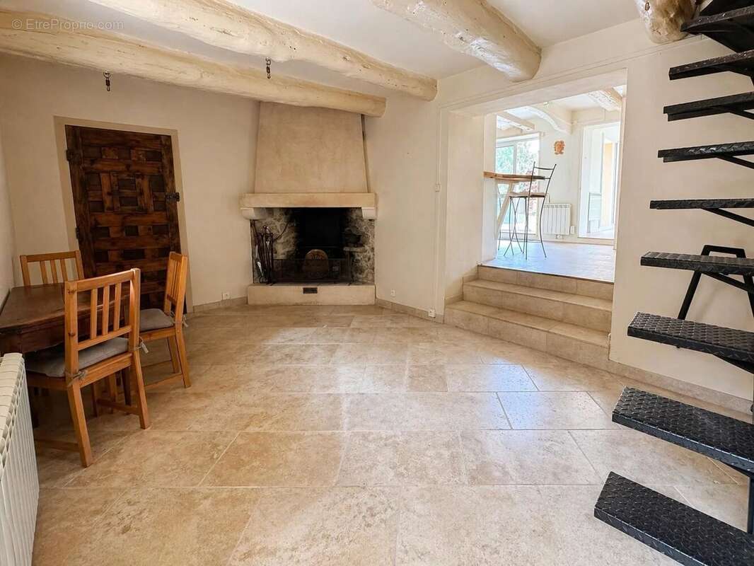 Maison à SAINT-ANTONIN-SUR-BAYON