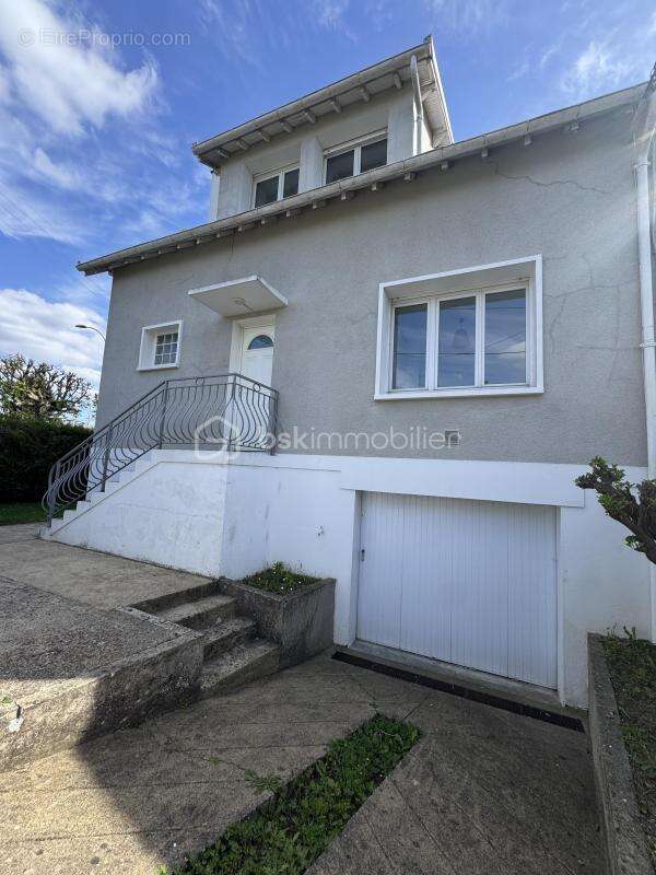Maison à PARAY-VIEILLE-POSTE