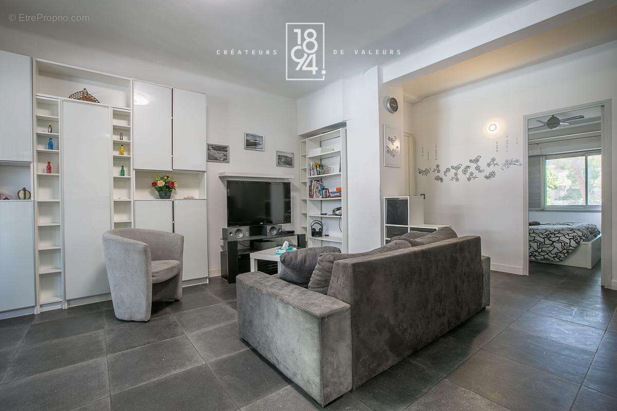 Appartement à MARSEILLE-7E