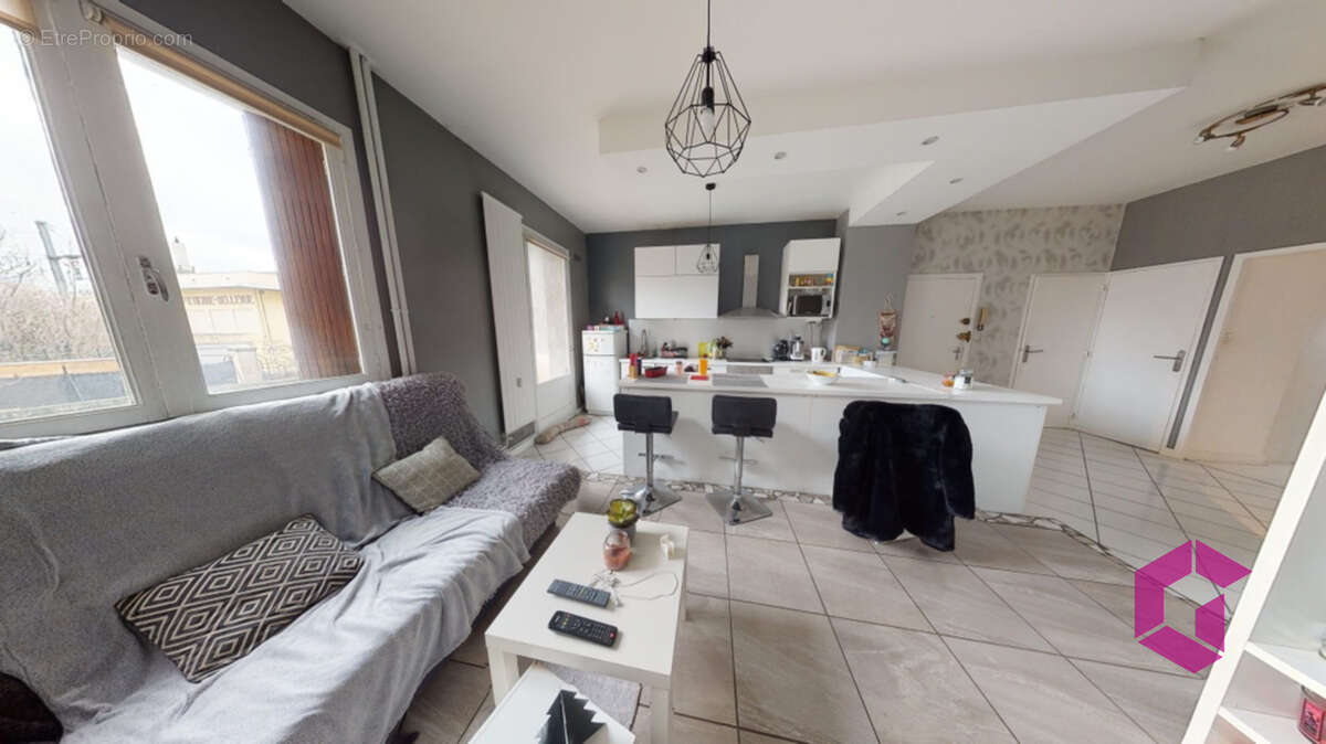 Bellevue T3 avec balcon loué 530€HC - photo 6