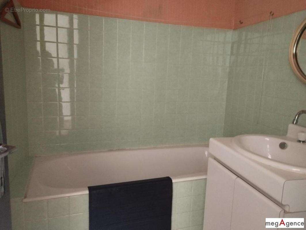 Maison à SAINT-GERMAIN-DE-CALBERTE