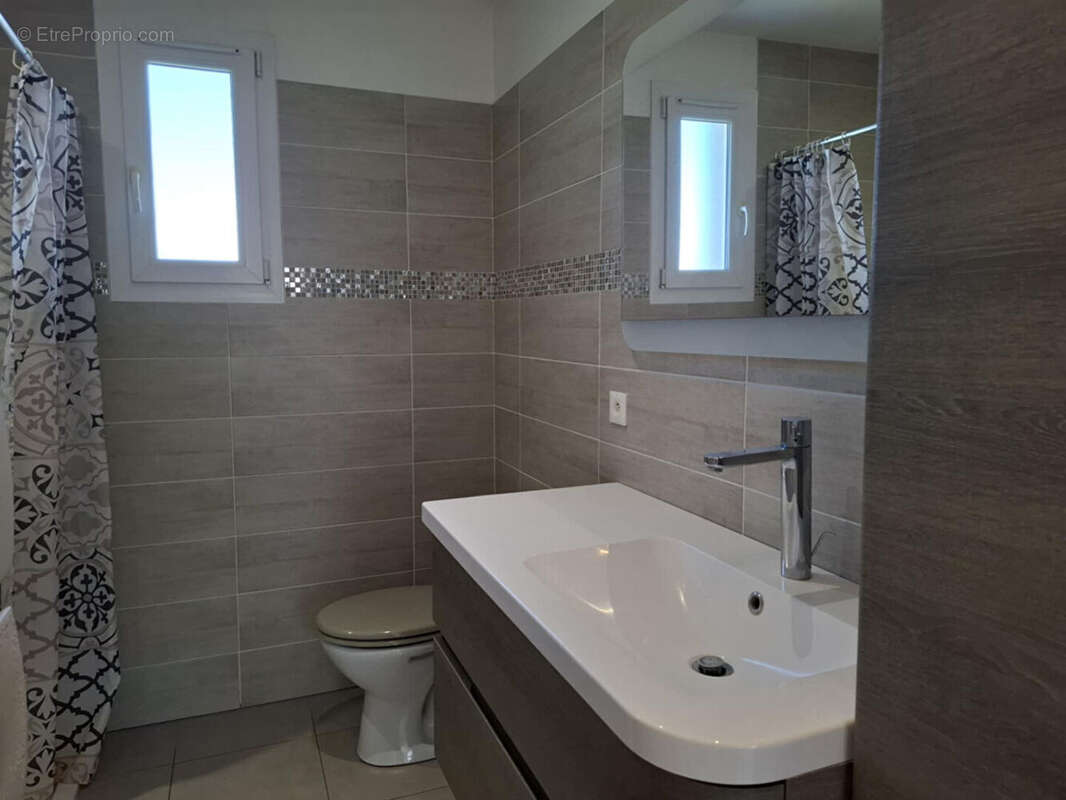 Maison à LES AVENIERES