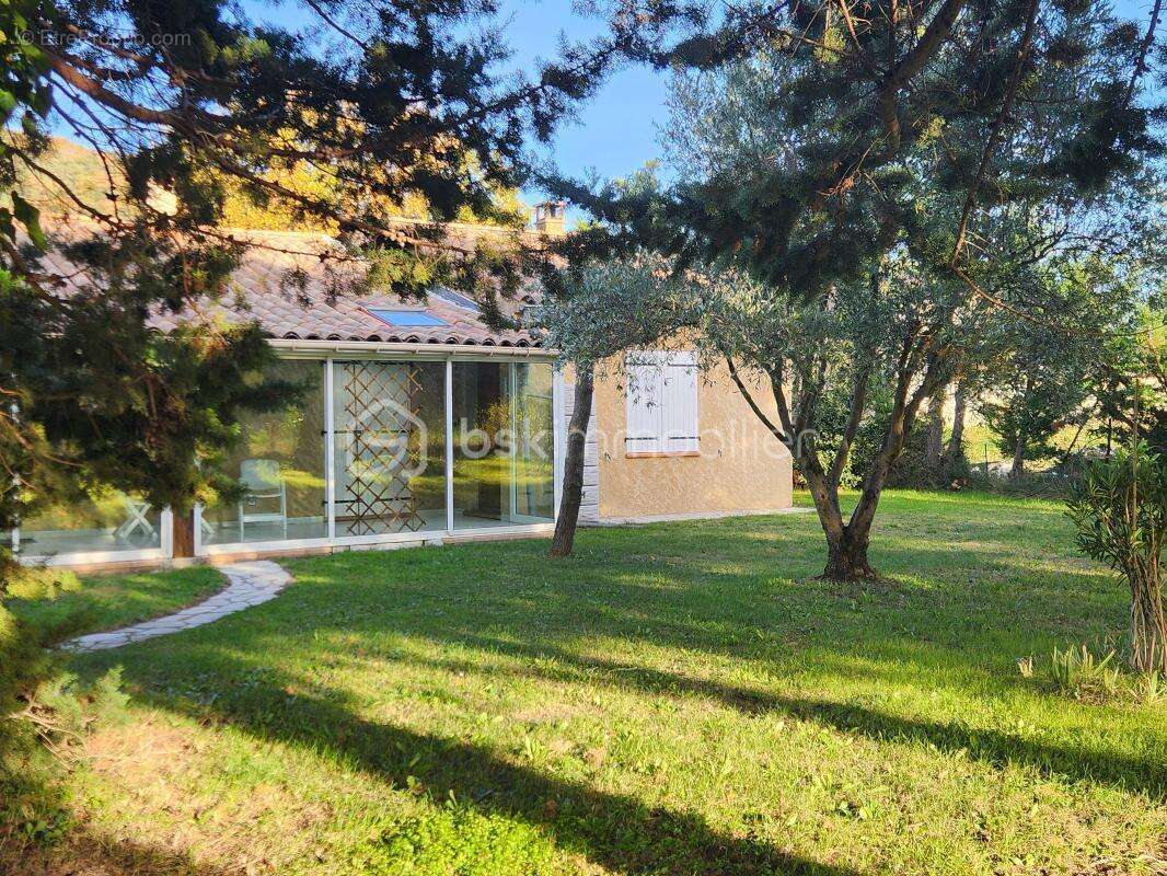 Maison à MALIJAI