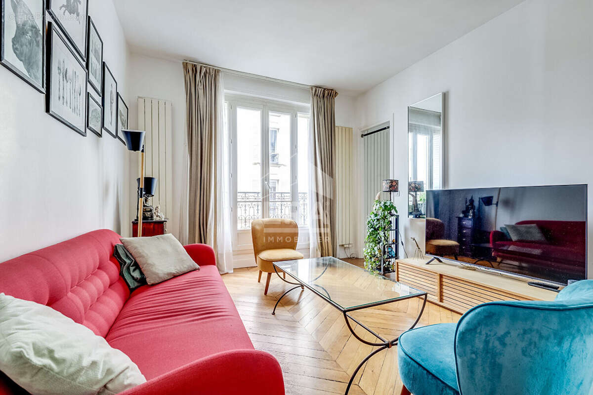 Appartement à PARIS-17E