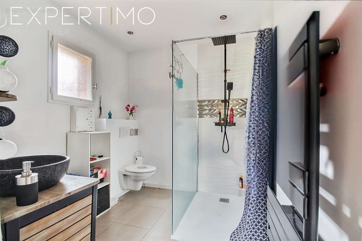 Maison à POURRIERES