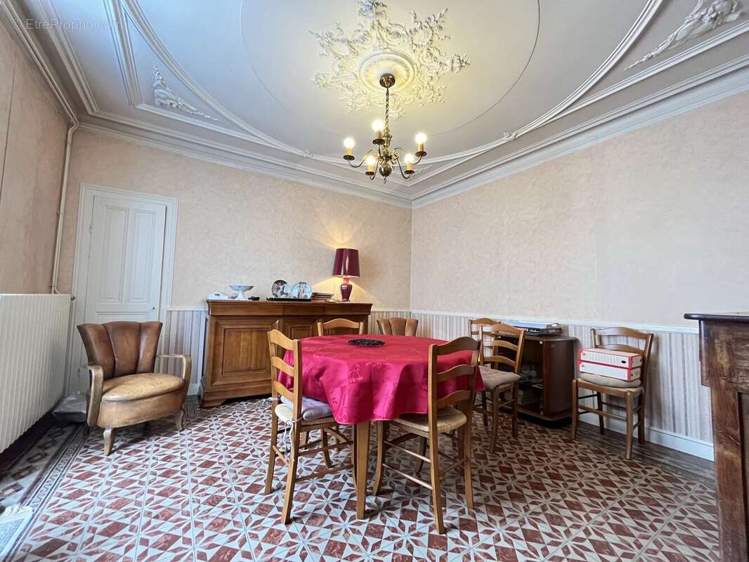 Maison à MONTMORILLON