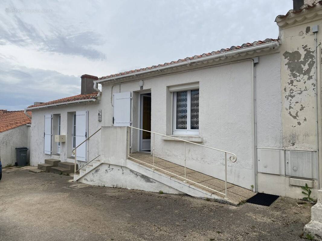 Maison à LA CHAIZE-GIRAUD