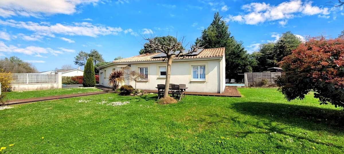 Maison à SAINT-DENIS-DE-PILE