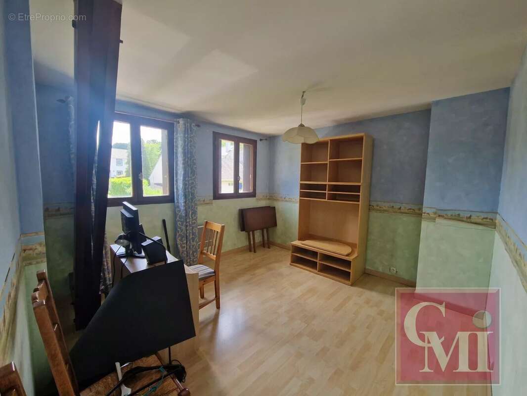 Maison à SAINT-GERMAIN-LES-ARPAJON