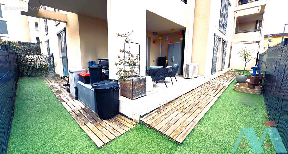 Appartement à LE CASTELLET