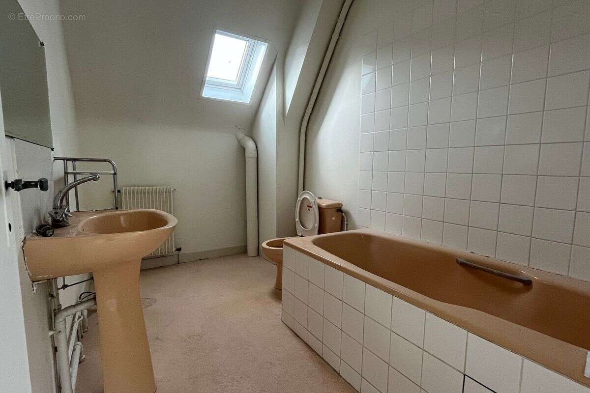 Maison à SAINT-MARTIN-LE-BEAU