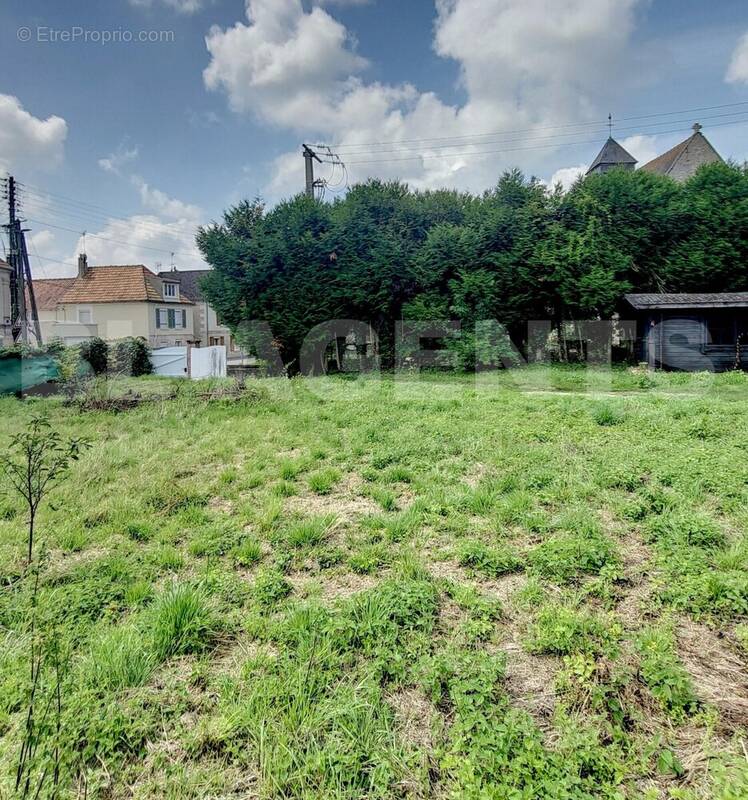 T1 4 - Terrain à BURY