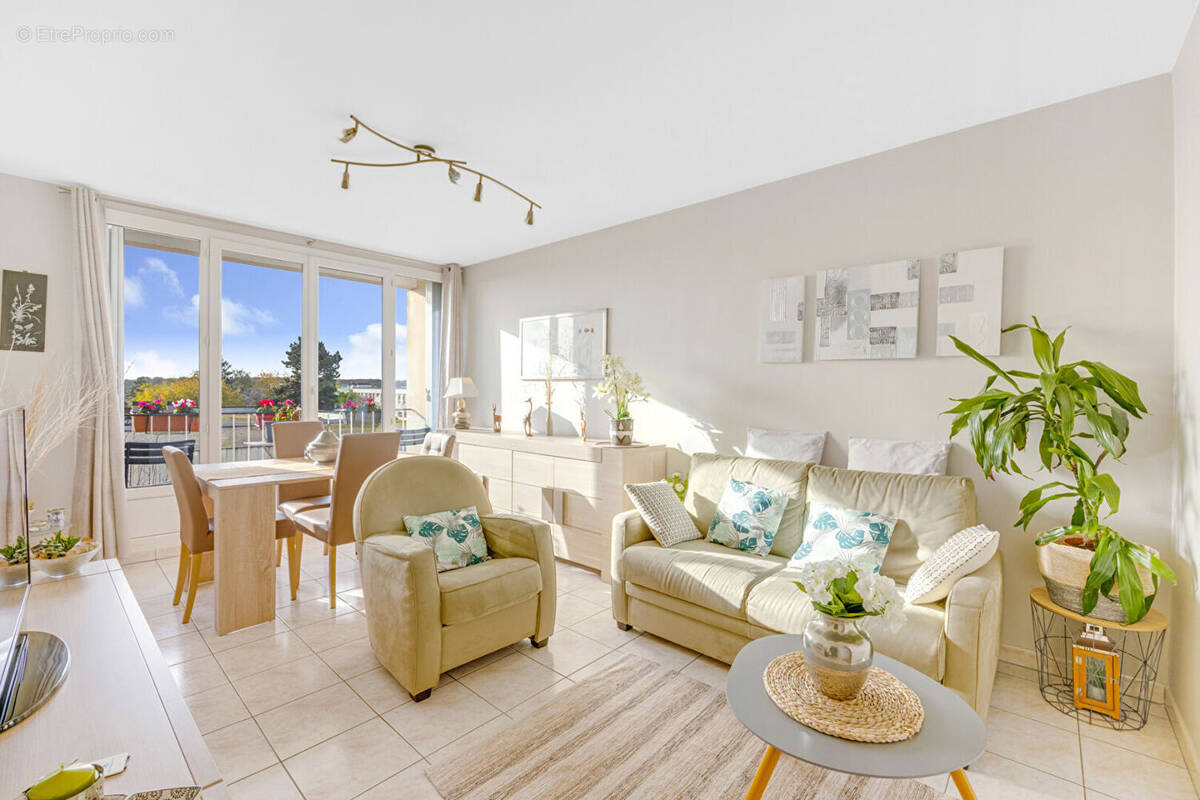 Appartement à LE PLESSIS-ROBINSON