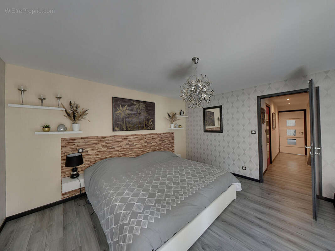 Contemporaine spacieuse sur son joli parc arboré et fleuri - photo 8