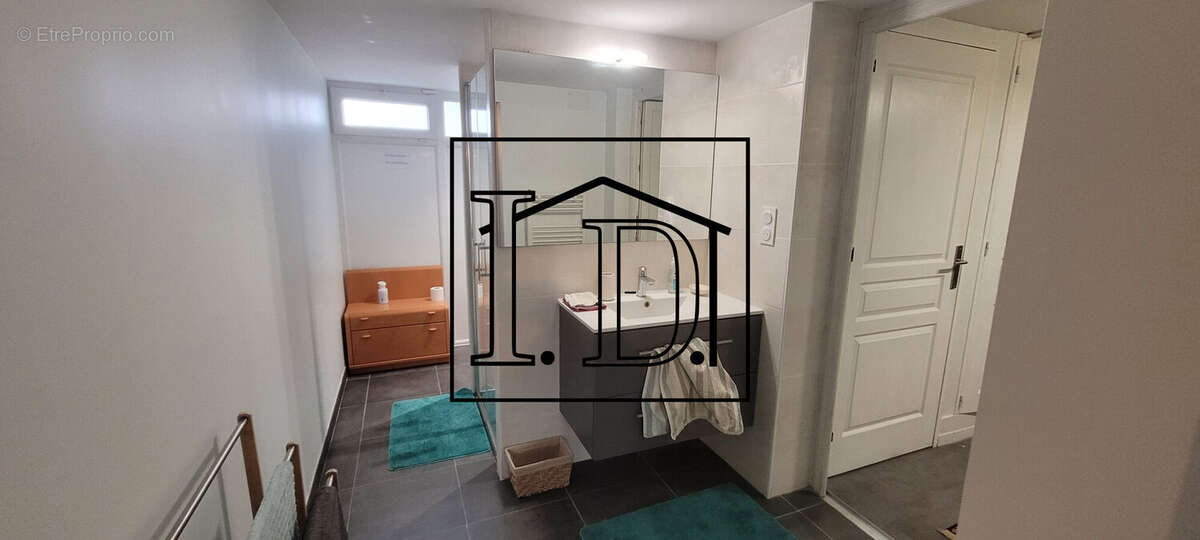 salle d'eaur rdc - Maison à BERGERAC