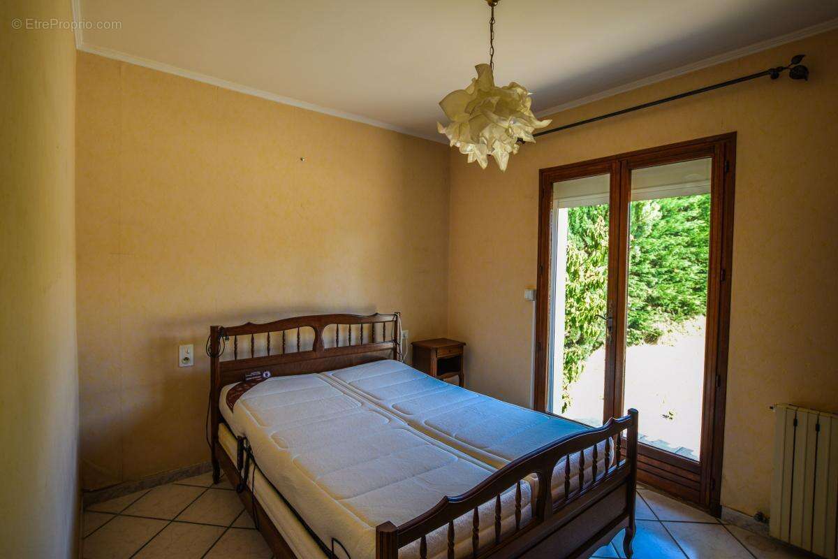 Maison 105 m² — Terrain constructible 2400 m² — Domazan, limite directe Rochefort du Gard - photo 13