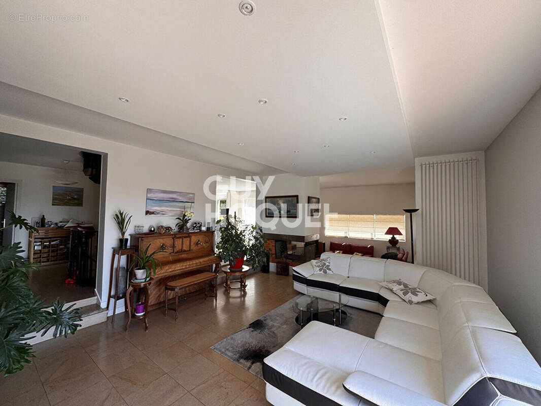 Maison à LE CREUSOT