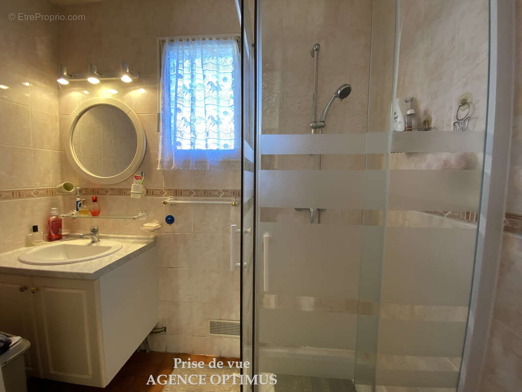 Maison à VILLENEUVE-LA-GUYARD