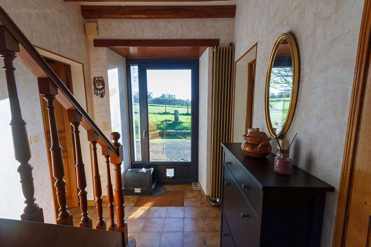 Maison à SAINTE-PIENCE