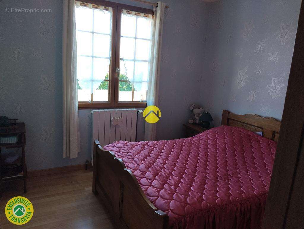 Maison à LE VEURDRE