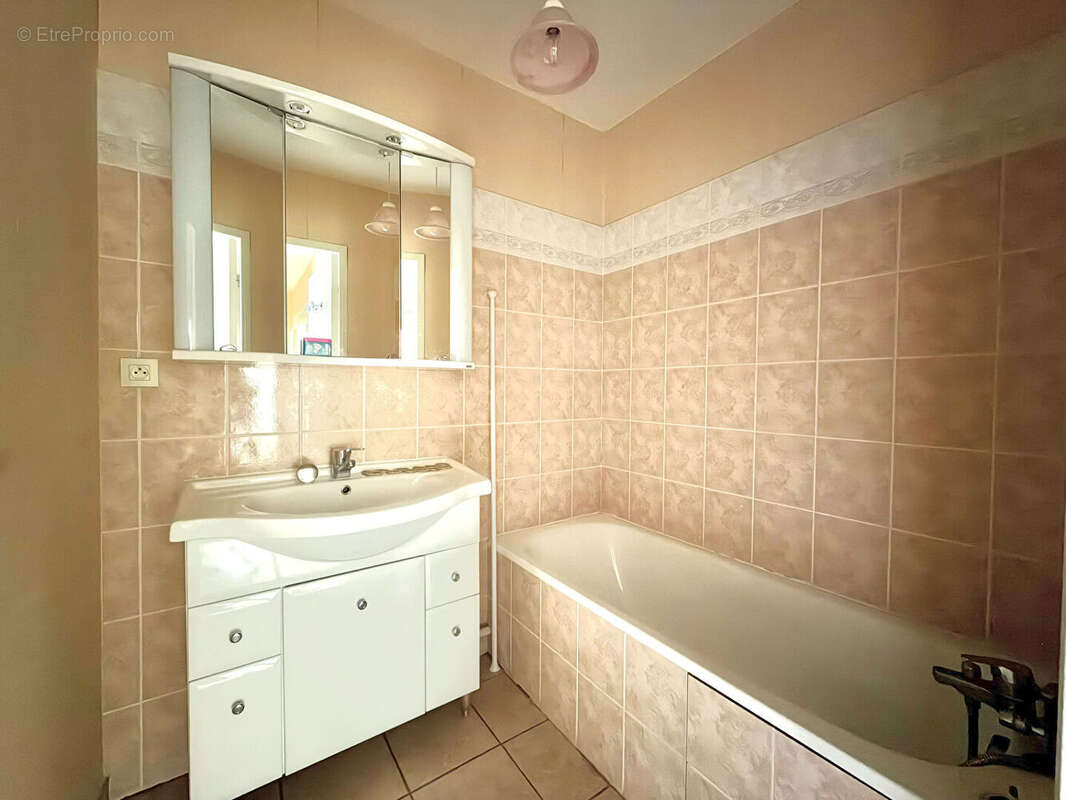 Appartement à SAINT-ETIENNE