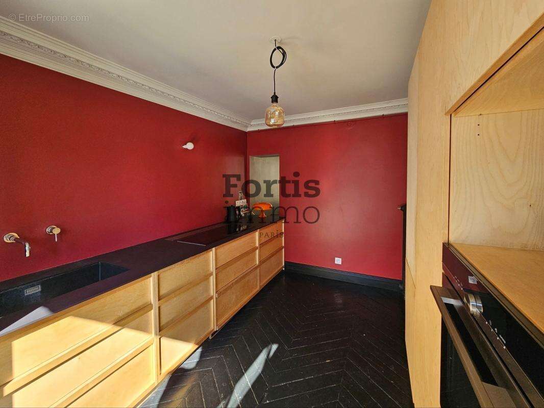 Appartement à PARIS-10E