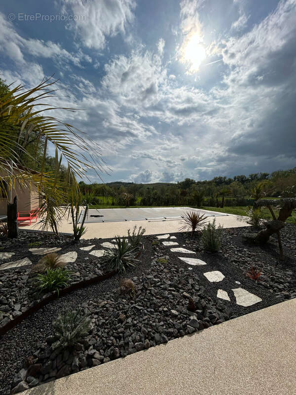 Maison à ROMANS-SUR-ISERE