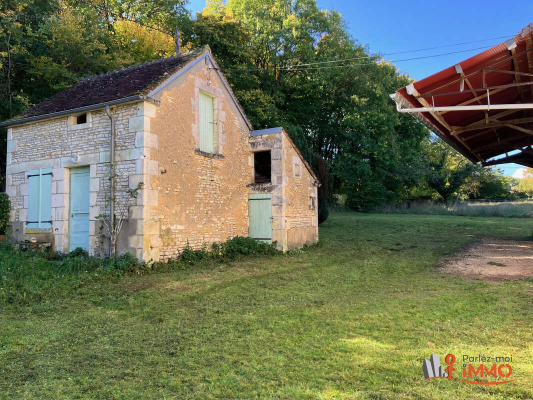 Maison à SOUGERES-EN-PUISAYE