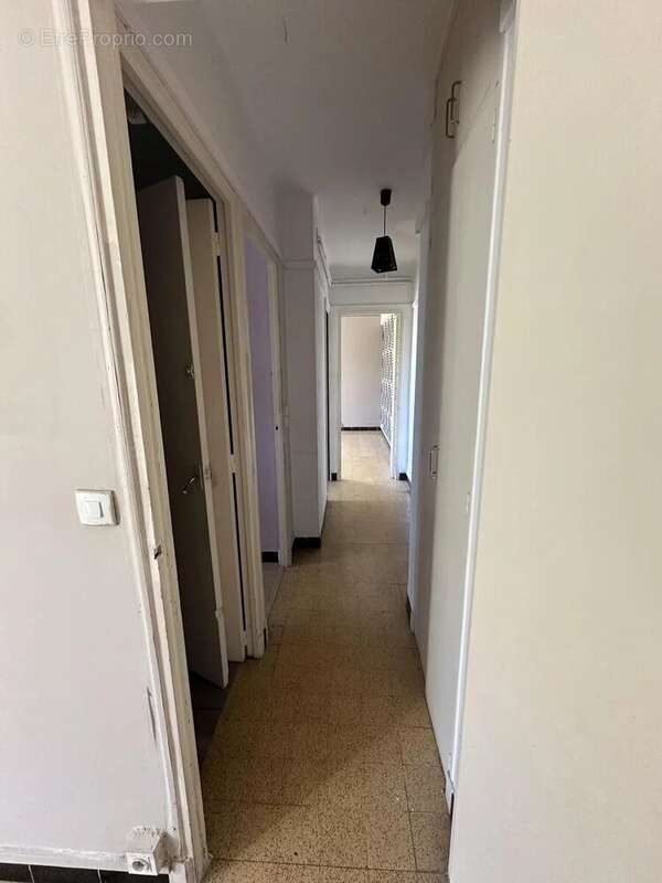 Appartement à MARSEILLE-8E