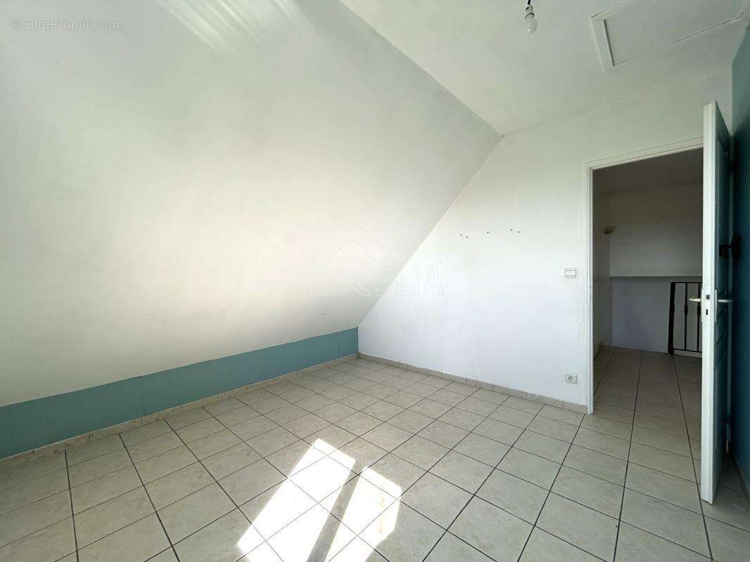 Maison récente 7 pièces 150 m² avec double garage, dépendance, box à chevaux et grand jardin de 1685 m² à Villegats - photo 18