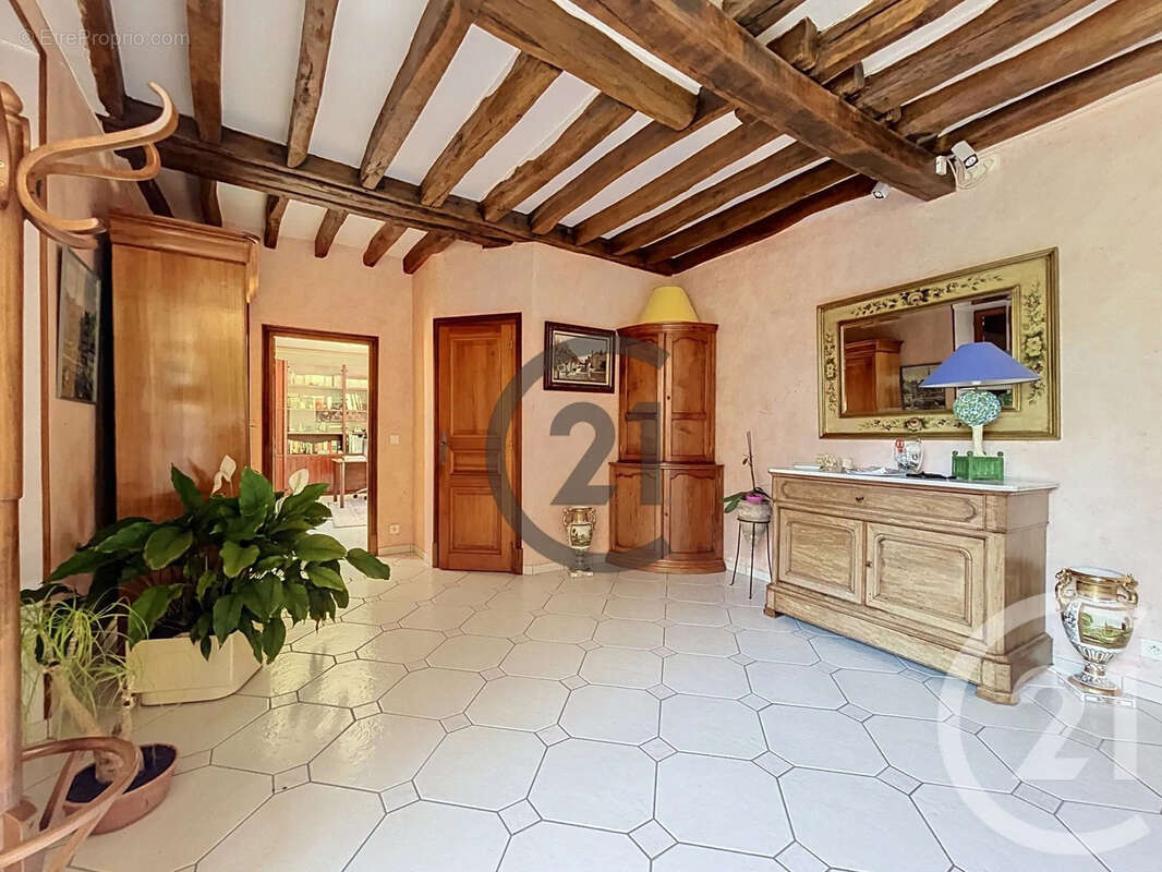 Maison 445 m² à Ury  - photo 7