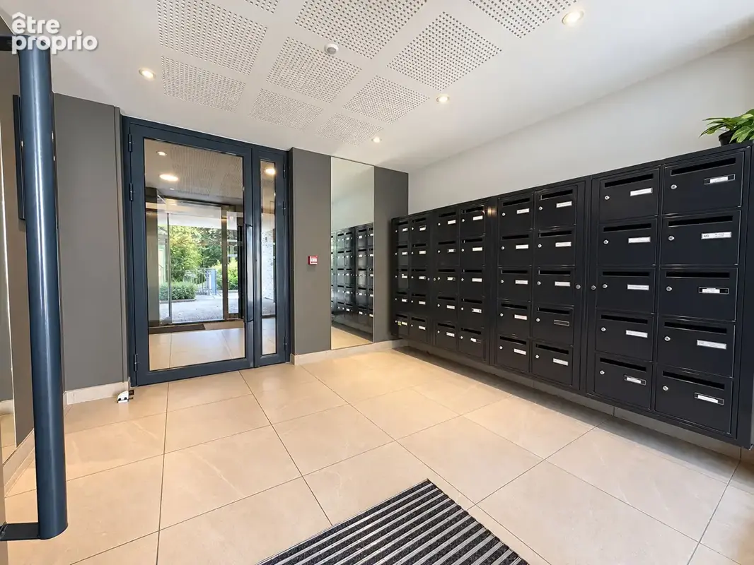 Studio de 31 m², jamais habité, avec parking : frais d'acquisition pris en charge - photo 2