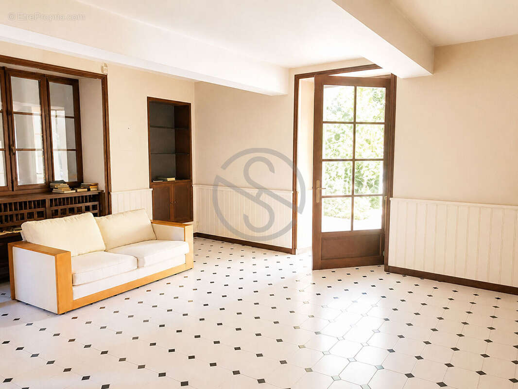 Maison de caractère de 225 m² avec piscine sur centre de 38270 Beaurepaire - photo 5