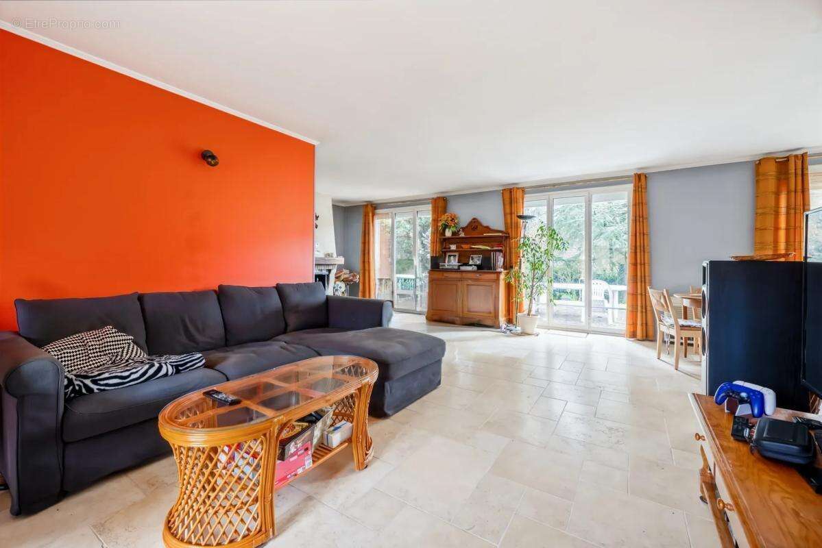 Maison à PLAISIR