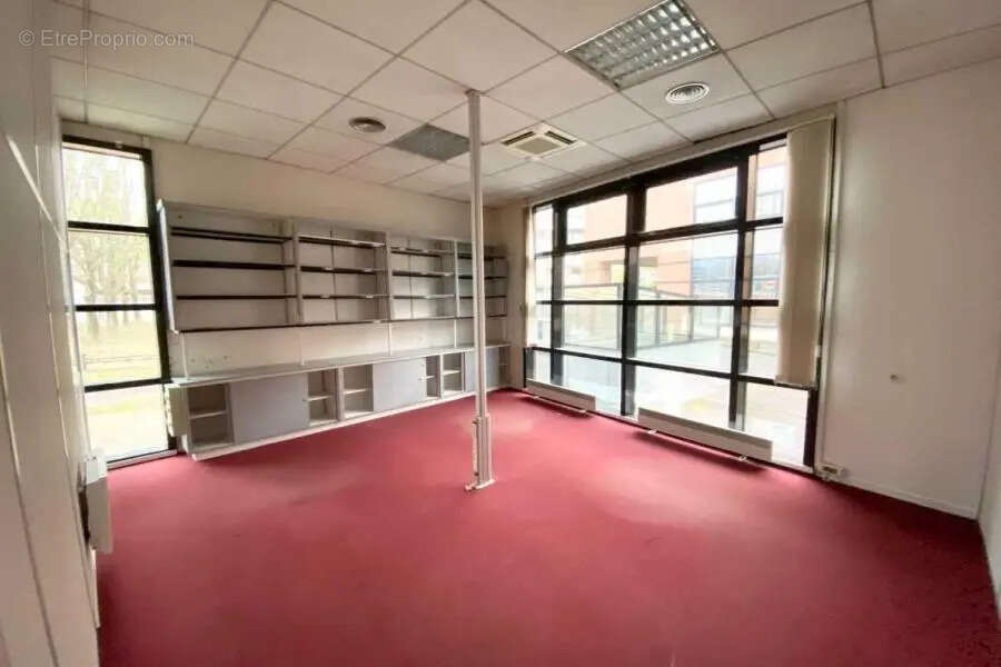 Commerce à ISSY-LES-MOULINEAUX