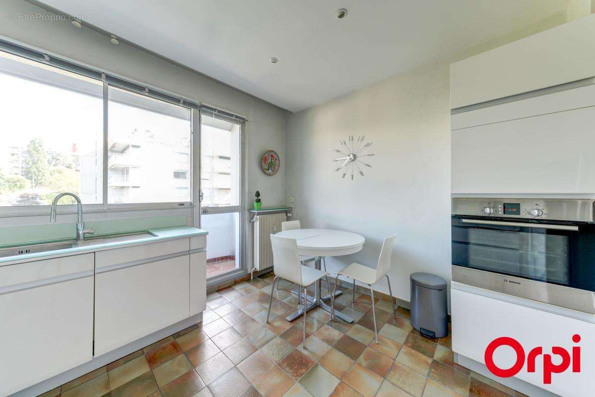 Appartement T4 à Vendre Caluire 136 m2 - photo 12
