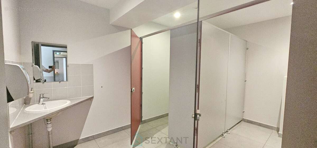 Bâtiment commercial d'exception  Deux niveaux  Prestations haut de gamme - photo 11