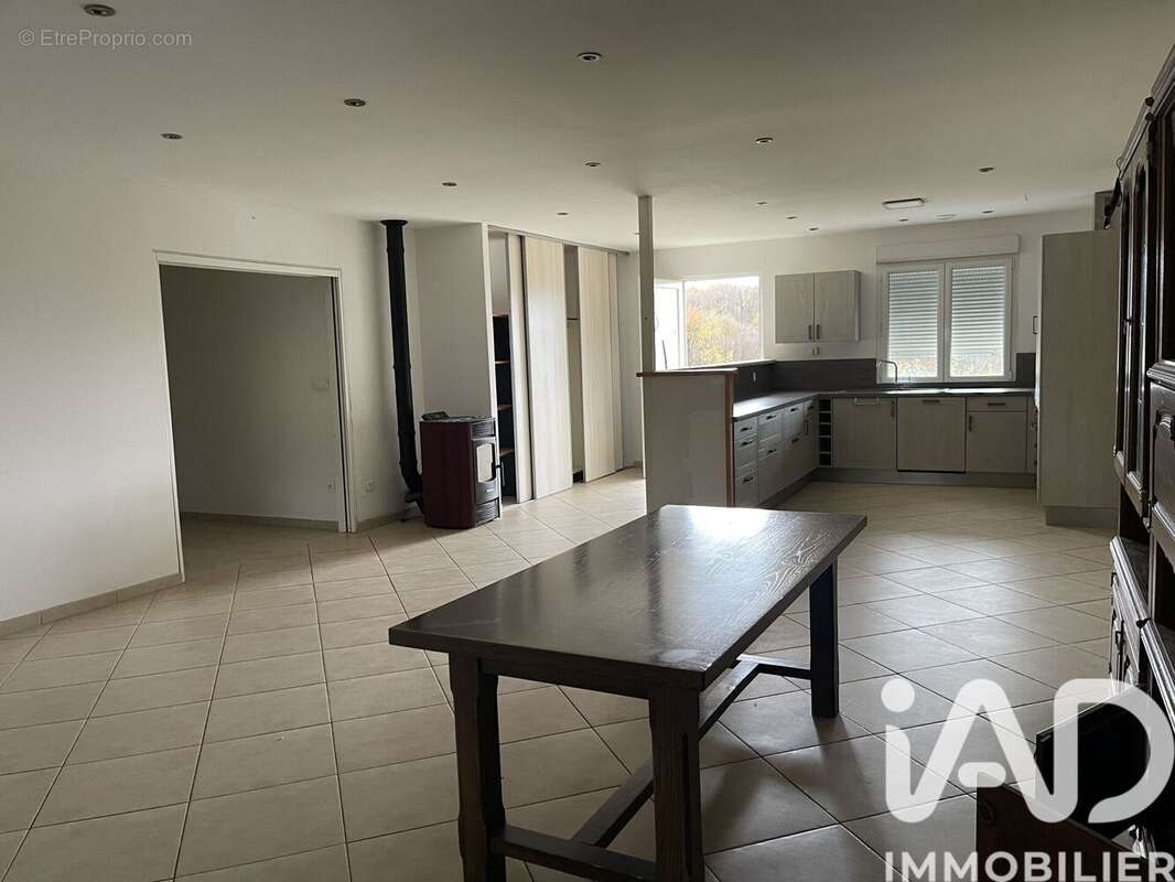 Maison 118 m² à Egriselles-Le-Bocage  - photo 4