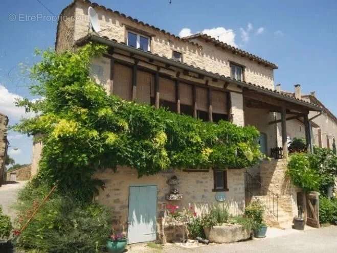 Maison à VAREN